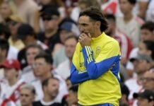 Diego Martínez, a corazón abierto: dirigir a Boca con 45 años, su obsesión por las noches y la preocupación de sus hermanas