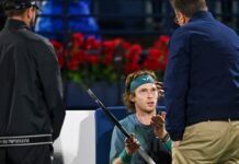Escándalo de Rublev en el ATP 500 de Dubai: se descontroló con un juez de línea y fue descalificado