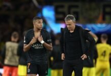 Kylian Mbappé salió en el entretiempo del empate del PSG y abandonó la cancha