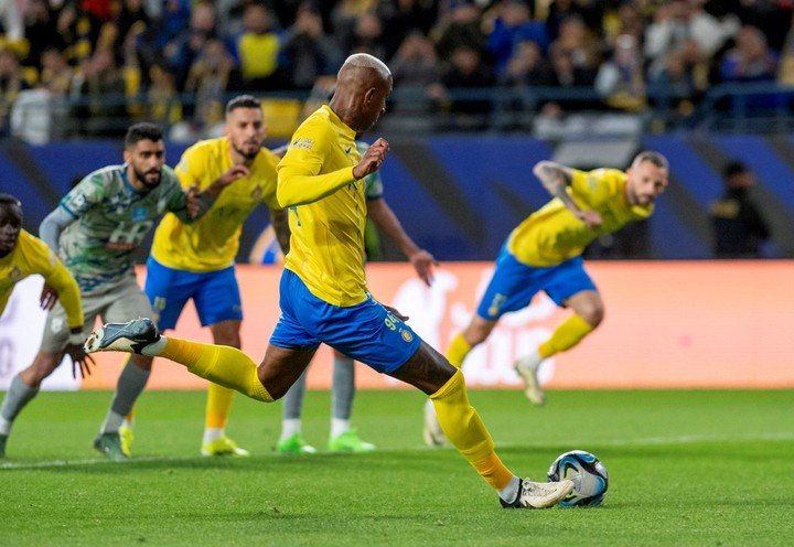 La ubicación del balón y las invasiones en los penales también serán revisadas el sábado. Foto: Stringer / Reuters.