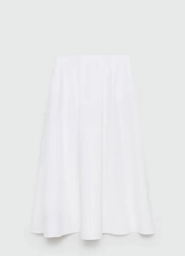 Falda blanca de vuelo