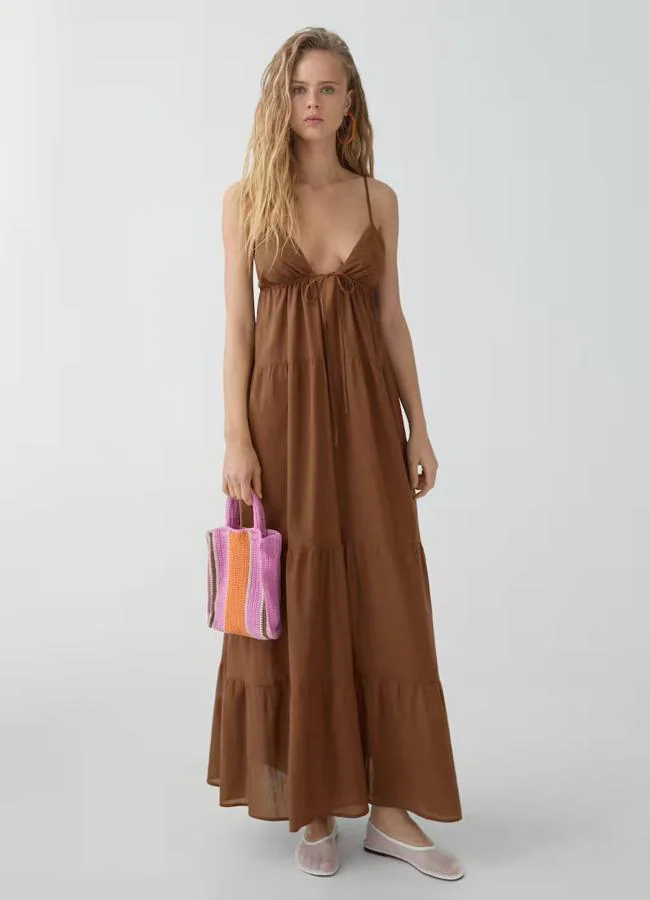 Vestido largo y amplio con paneles