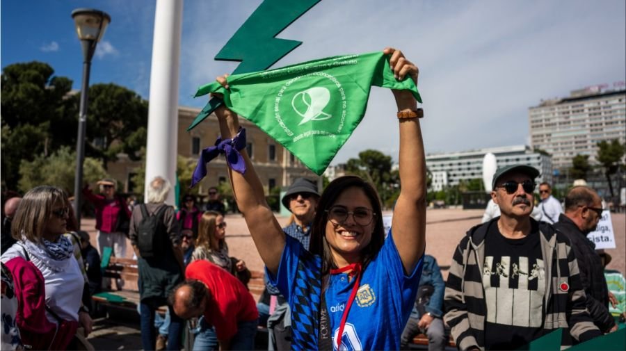 Manifestantes en Madrid contra Milei y Vox 20240519