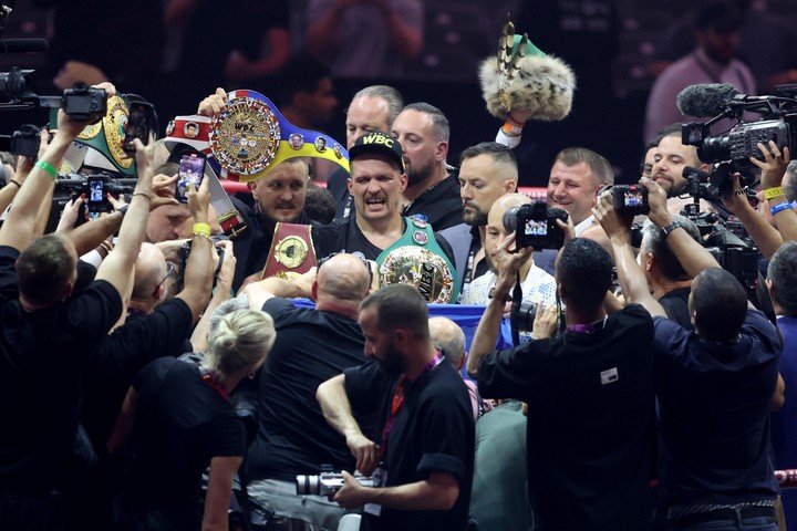 Oleksandr Usyk, campeón de campeones. Foto: EFE/EPA/ALI HAIDER.