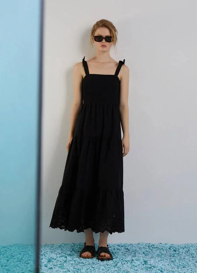 Vestido bordado negro