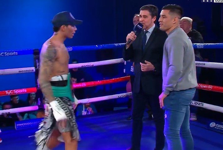 Rosa mantuvo un fuerte cruce con un posible futuro oponente al finalizar la pelea.