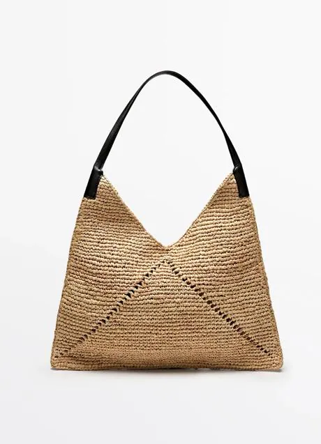Bolso de rafia de Massimo Dutti (129 euros)