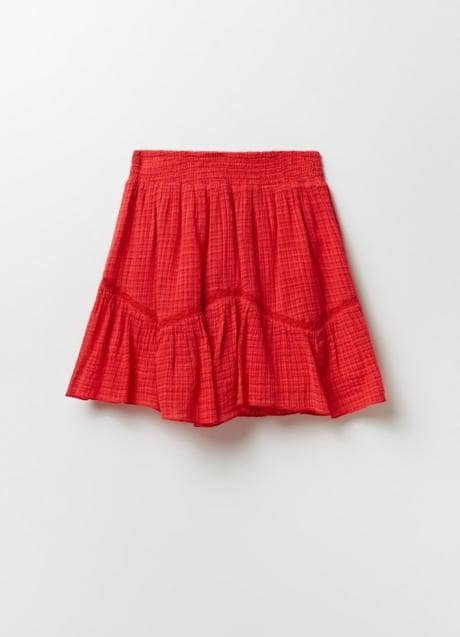 Minfalda roja de Sfera (19,99 euros)