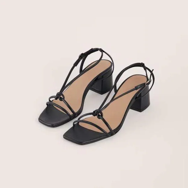 Sandalia de tacón medio negro Jolene (195€)