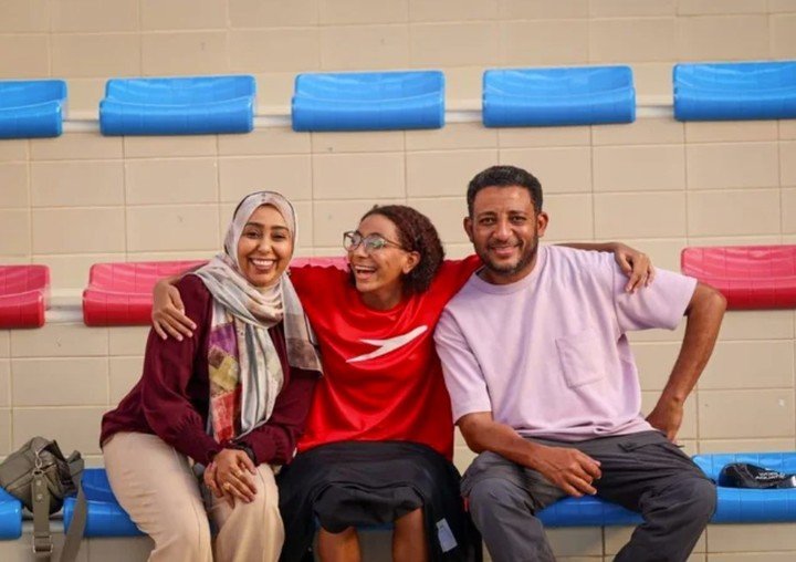 Rana Saadeldin es la nadadora más joven en representar a Sudán en los Juegos Olímpicos. Foto de Okayafrica