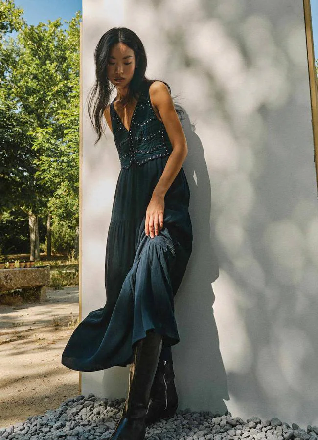 Vestido boho chic con detalles de espejos