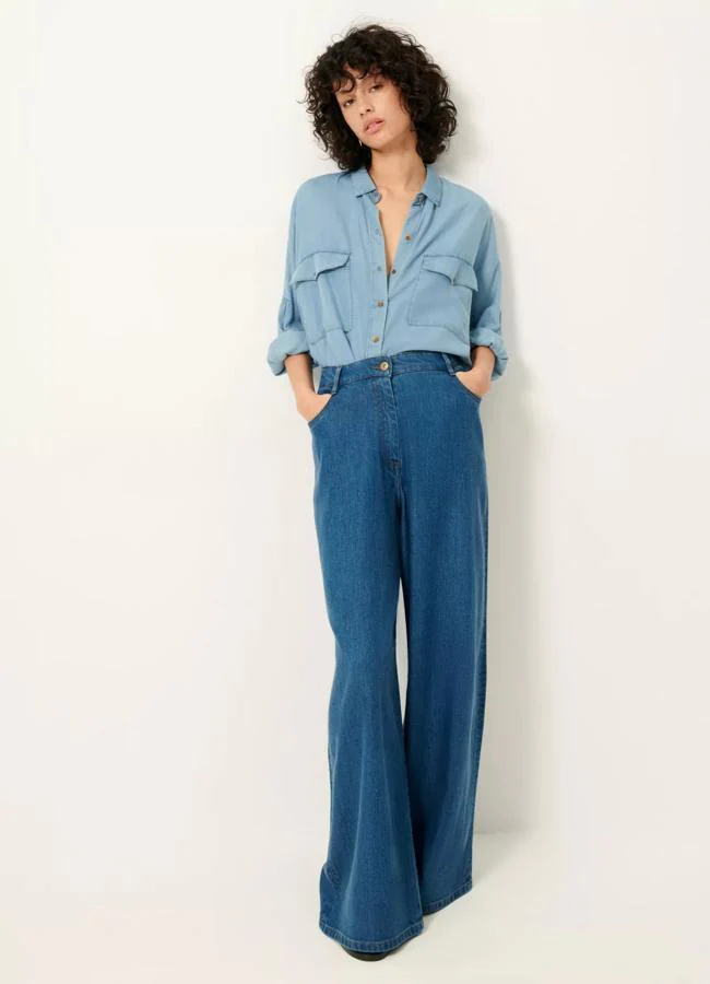 Pantalón vaquero azul de Sessùn, 185 euros.