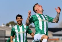 Banfield salió de malas ante Barracas Central: un golazo de tiro libre y una expulsión insólita en la cancha de Riestra