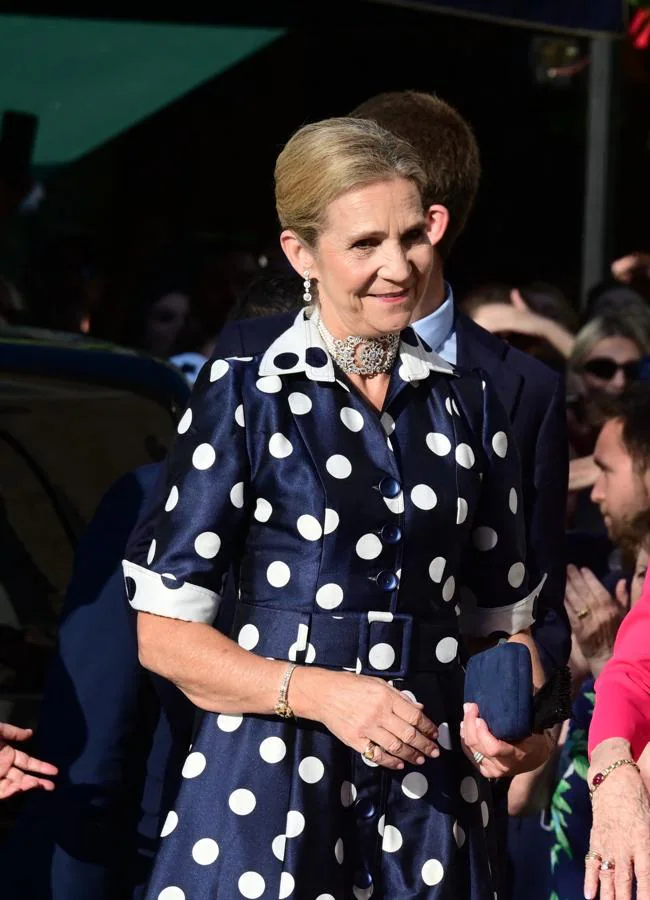 La infanta Elena con vestido con estampado de lunares. Foto: Gtres.