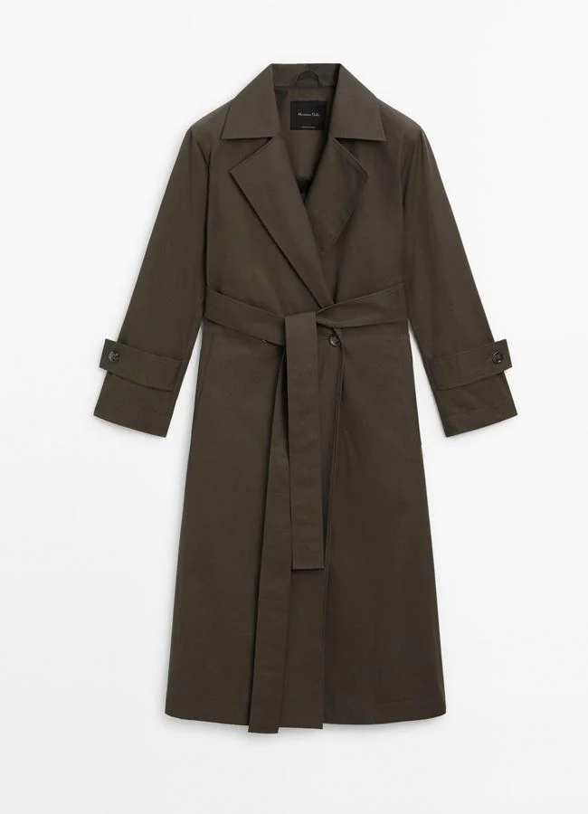 Trench marrón clásica de Massimo Dutti, 179 euros.