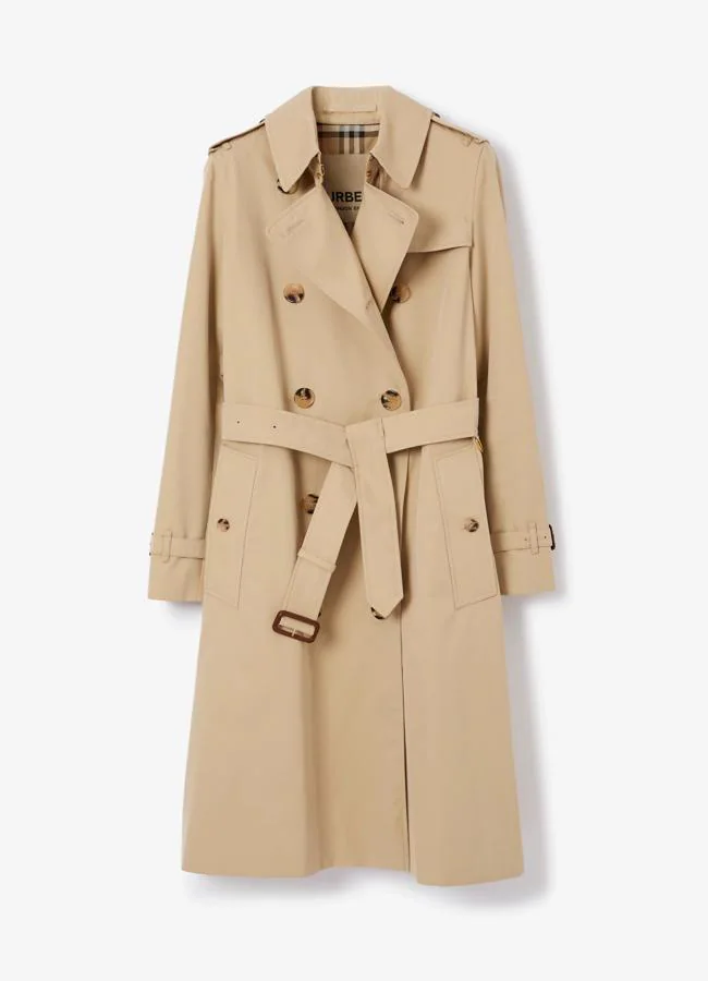 Burberry Kensington Trench Coat, 2.150 euros.