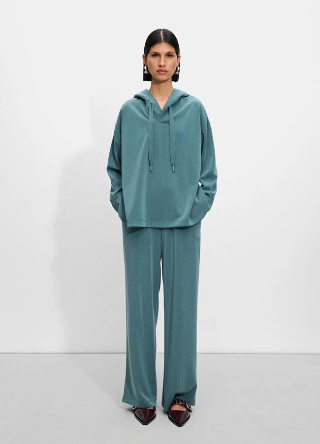 Conjunto de pantalón y sudadera de Parfois, sudadera 29,99 euros y pantalón 29,99 euros..