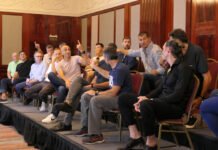 El viaje de egresados de la Generación Dorada: las chicanas y las cargadas en el reencuentro de unos tipos que no entienden cómo todavía llenan un estadio en horas