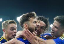 La Bombonera festejó como en sus mejores días una goleada de Boca, que dejó atrás las dudas y renovó la ilusión de la mano de Gago