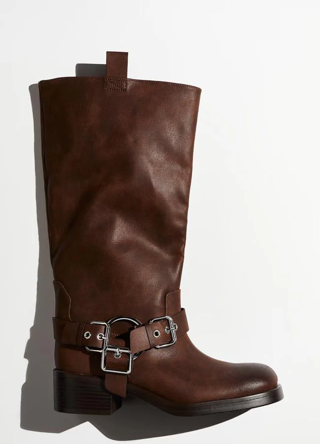 Botas marrones con punta cuadrada de H&M, 84,99 euros.