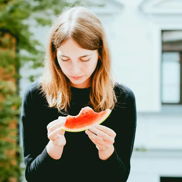 Para adelgazar no te dejes llevar por mitos, consulta a un especialista. 