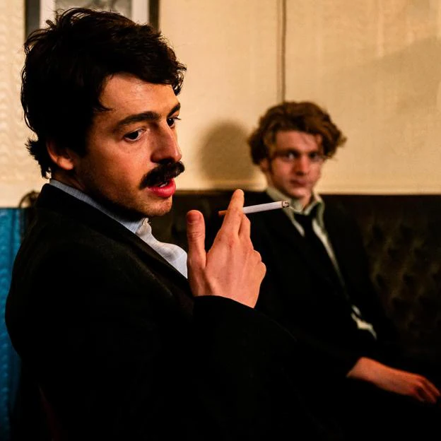 Anthony Boyle como Brendan Hughes en la serie No digas nada.