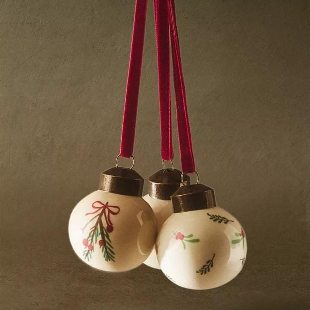 Bolas de Navidad retro de Zara Home.