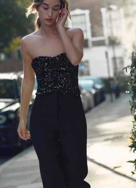 Top con lentejuelas de Zara (22,99 euros)