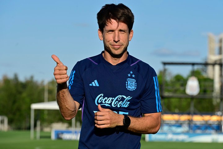 Diego Placente y su próximo destino con la Selección Sub-20. (CLARIN/Matias Martin Campaya - FTP CLARIN)