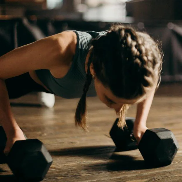 Esta rutina trabaja todos los grupos musculares. 