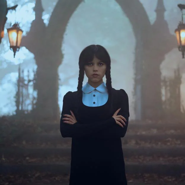 Jenna Ortega como Miércoles en una imagen de la esperada segunda temporada de la serie a la que da nombre el inigualable personaje.