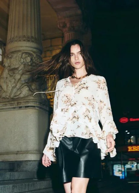 Blusa estampada de H&M (22,99 euros)