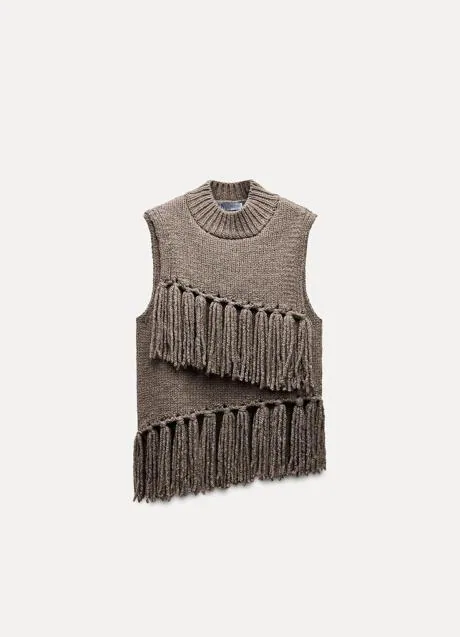 Chaleco con flecos de Zara (22,99 euros)