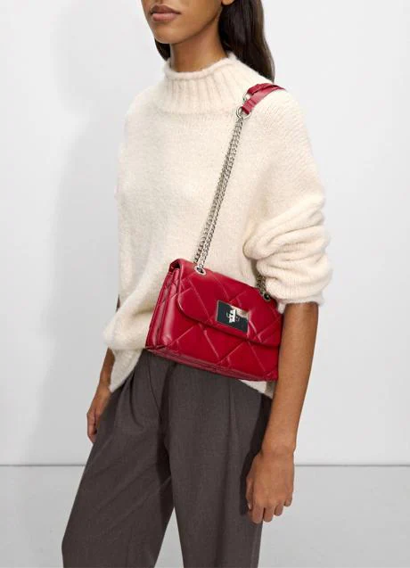 Bolso rojo de Parfois (23,99 euros)