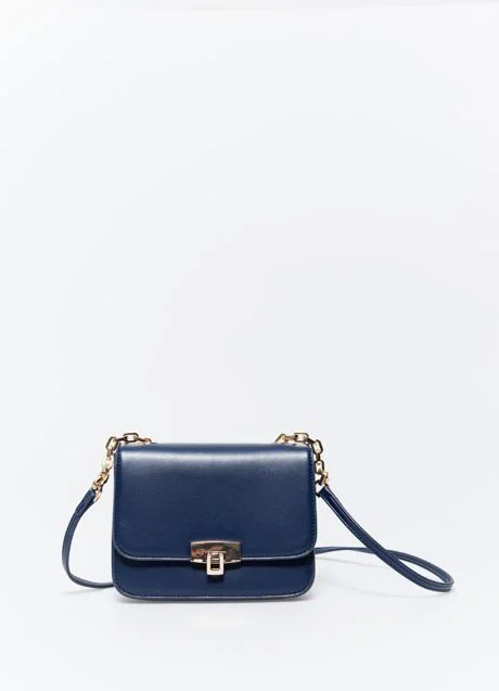 Bolso azul de Sfera (17,99 euros)