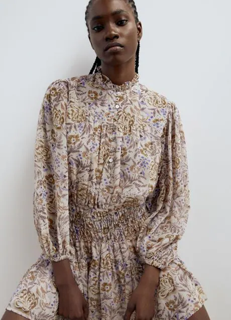 Vestido estampado de Sfera (39,99 euros)