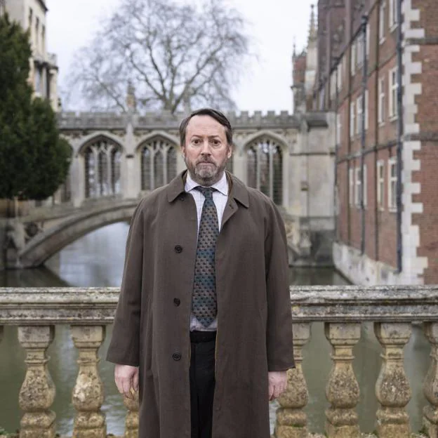 David Mitchell como Ludwig en una imagen de la producción briánica que lleva su nombre.