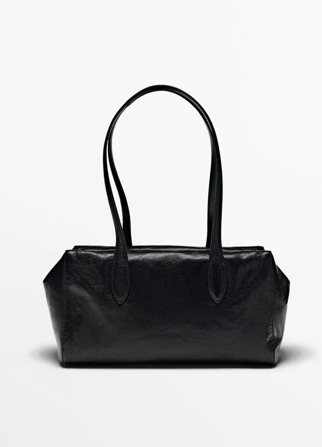 Bolso satchel en negro de Massimo Dutti.