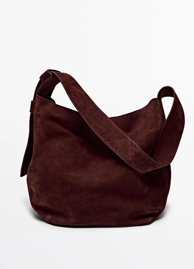 Bolso con tejido de ante de Massimo Dutti.