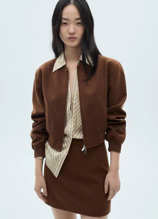 Cazadora bomber de lana con hombreras