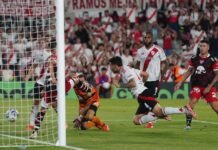 La noche en que todos fueron Montiel en el Monumental: crónica del regreso a casa de un campeón del mundo que se puso el traje de bombero