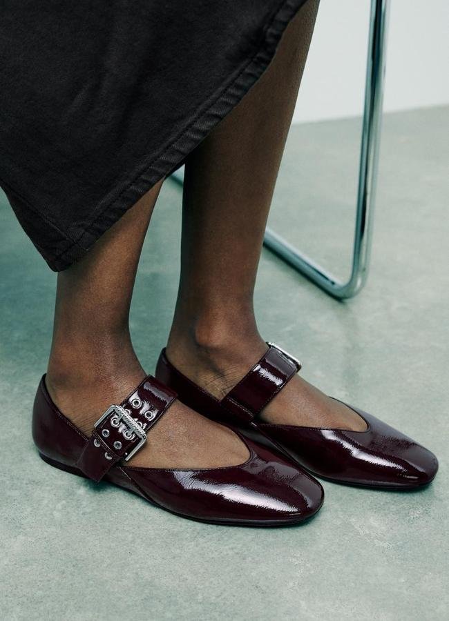 Bailarinas en burdeos de Zara.