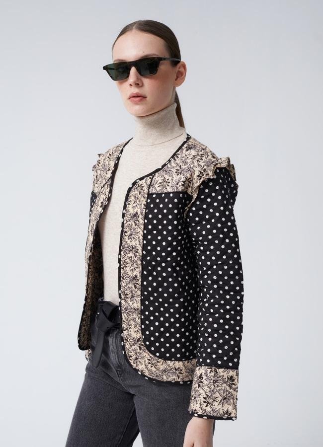 Chaqueta con estampado de Coosy.