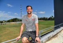 Rodrigo Rey, a corazón abierto con Clarín: el arco como mandato para defender al grupo, qué aprendió de su hijo con TEA y la cinta de capitán en el Rojo