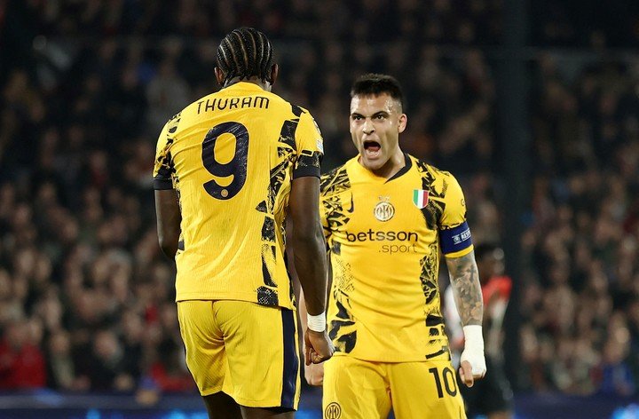 Lautaro Martínez y Marcus Thuram, la dupla de ataque de Inter. (REUTERS/Stephane Mahe)