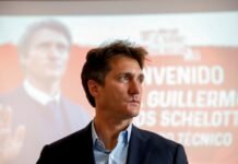 Vélez busca DT y quiere dar un golpe de efecto con Guillermo Barros Schelotto: cómo fue el primer contacto