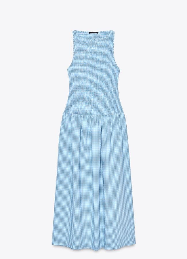 Vestido de cuadros vichy en azul de Zara.