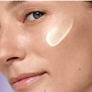 Consigue tu muestra del triple sérum con retinol que las mujeres de +35 no van a dejar escapar