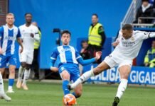 La brutal patada de Mbappé no frenó al Real Madrid: de la roja al gol de Camavinga que lo mantiene a cuatro puntos del Barcelona