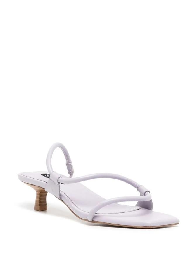 Sandalias malva de Senso, 137 euros.